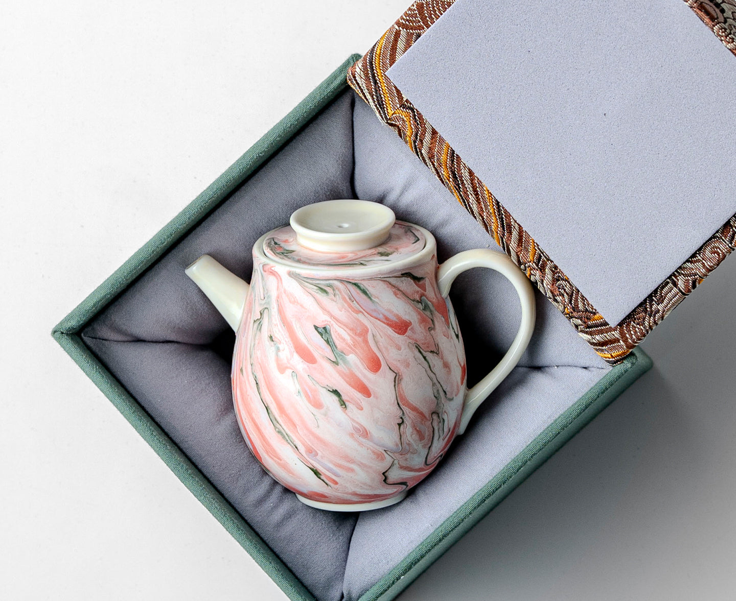 Dunhuang Feitian Dezhong teapot